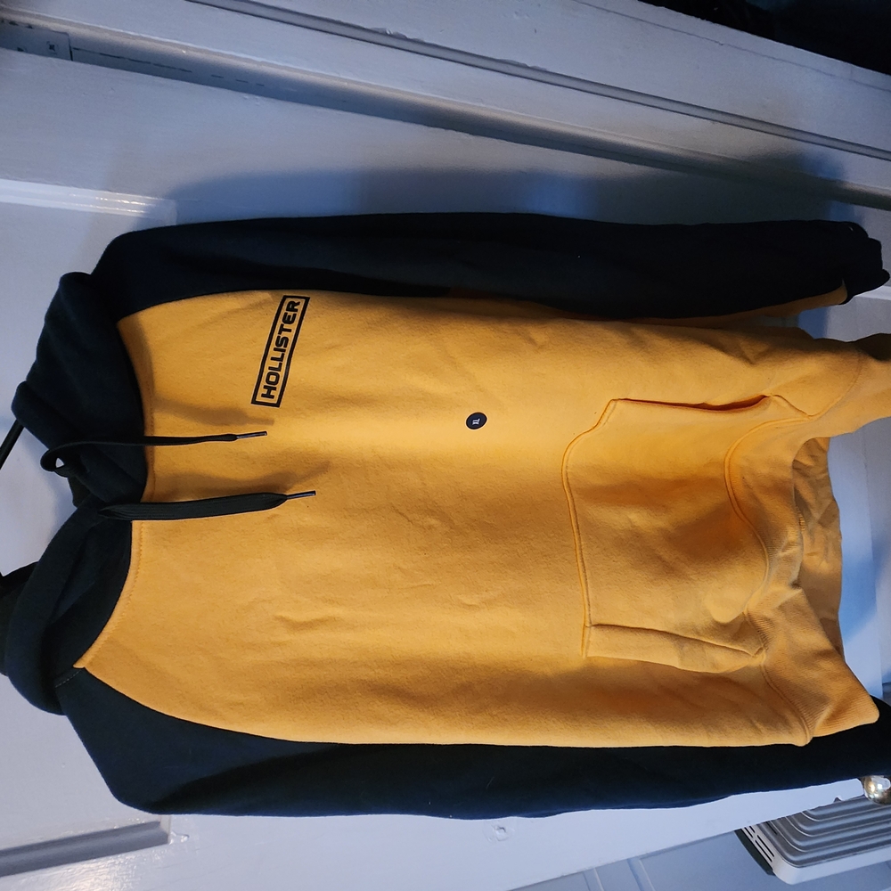 Hollister Yellow and Navy Hoodie